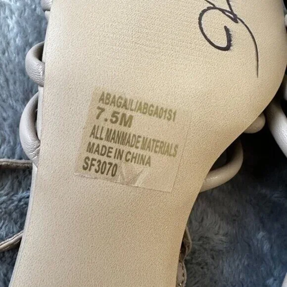 Steve Madden Abigail Square Toe Nude Strappy Sandals 7.5. Shoes Tan Block Heel - Picture 5 of 6